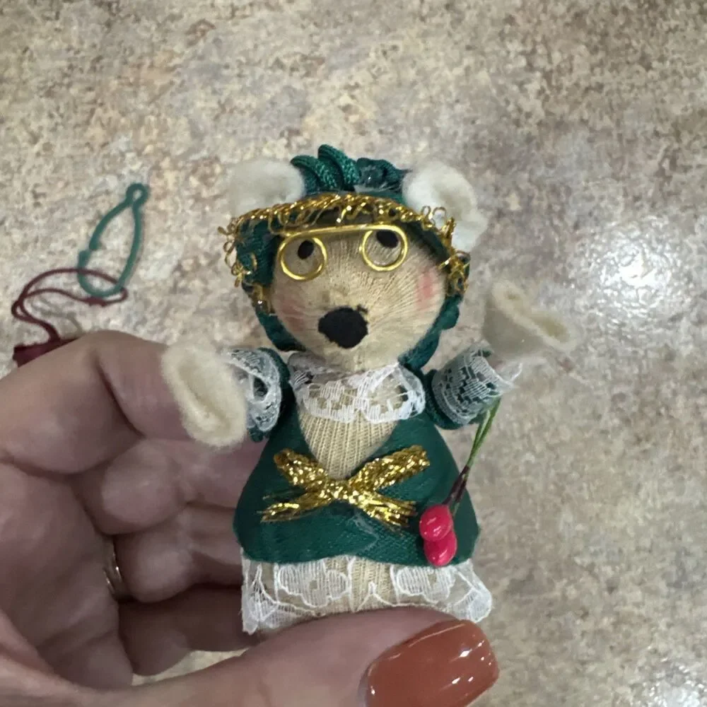 Christmas Ornament - Mr & Mrs Christmas Mice